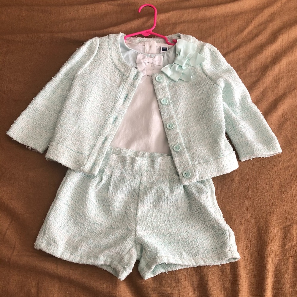 Janie and Jack set
